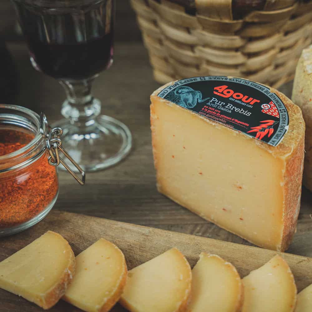Tommette Brebis Lait Cru Au Piment D'espelette