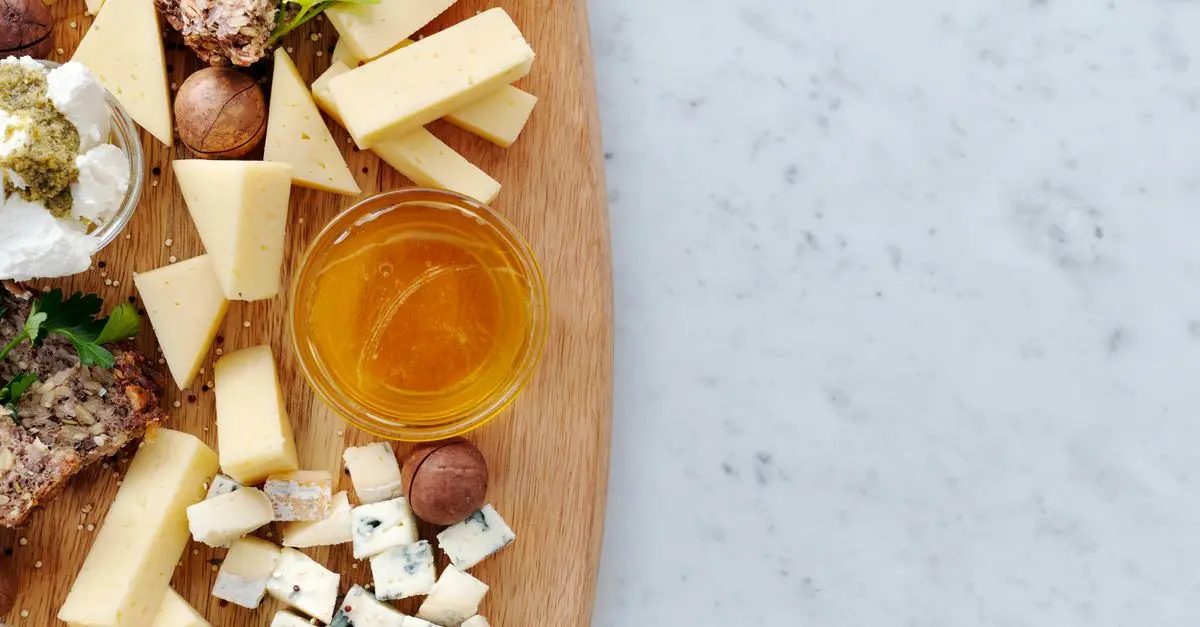 Les fromages du monde : Secrets des fromages atypiques