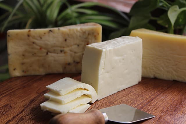 Les fromages artisanaux à travers le monde : un trésor à découvrir